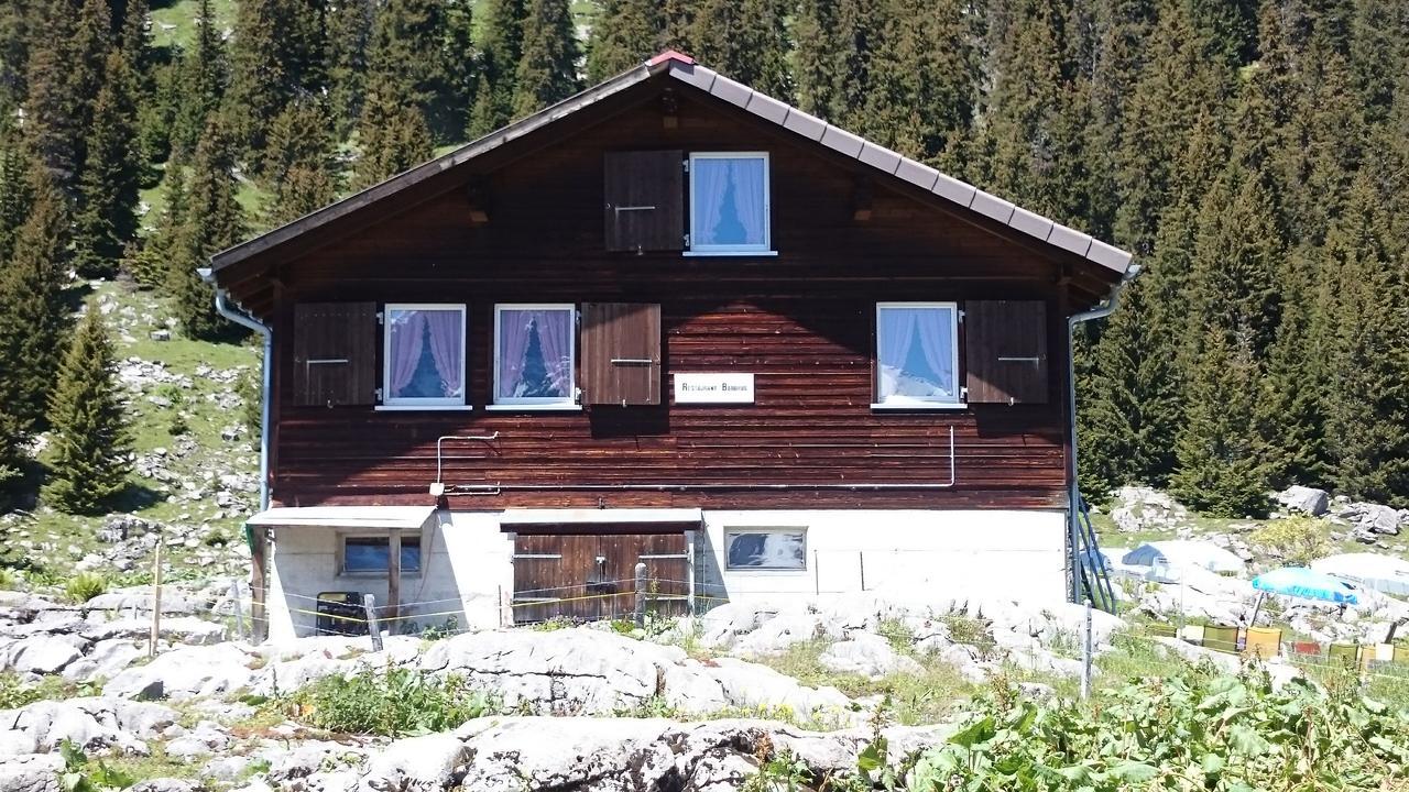 Отель Berghaus Hintisberg Люченталь Экстерьер фото